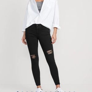Old navy Rockstar super skinny ankle size 8 frayed black denim